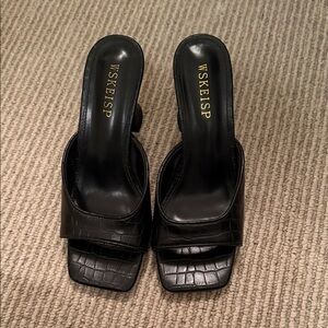 Black Croc-Embossed Women's Mules